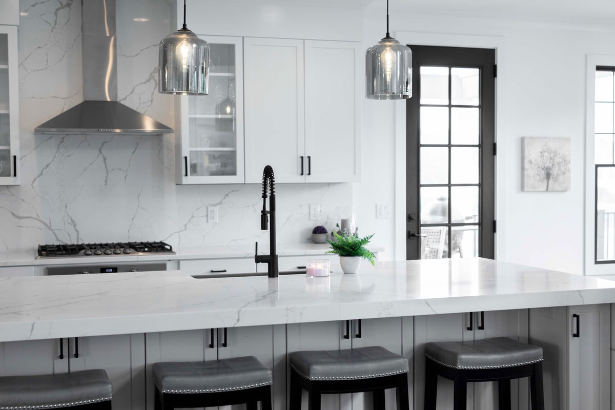 Marble vs. Quartz: The Ultimate Countertop Comparison Guide